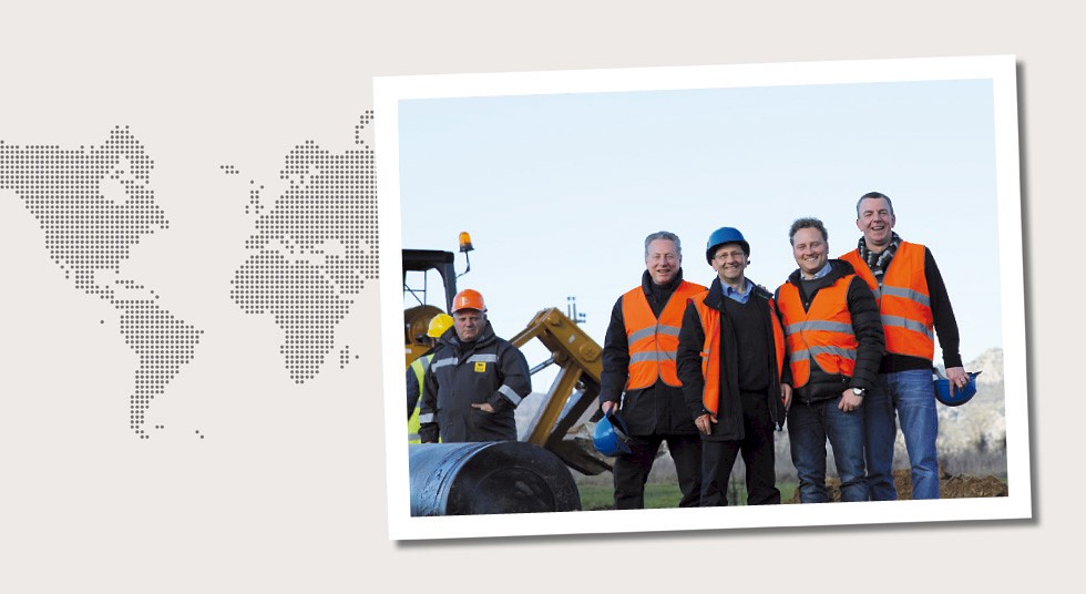 2. Italy From left to right: Andrea Jachetti (Sintertec srl), Vincent Bertolone, Domenico Tinaro (SGI), and Michael Kosfeld on the construction site of a high-pressure gas pipeline