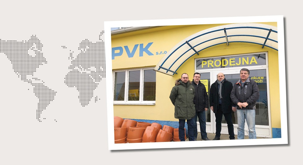 4. Tschechien Zu Besuch bei PVK am 28. Februar 2018. V. l. n. r.: Manuel Müller, Thorsten Schmidt sowie Marek Hucik und Zdenek Broukal (beide PVK)